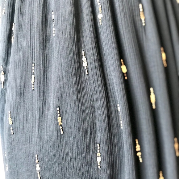 STUNNING CHIFFON DRESS WITH SEQIN ACCENTS - Picture 7 of 8